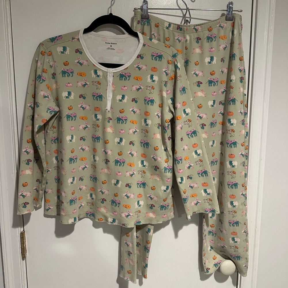 Roller Rabbit Pajama Set